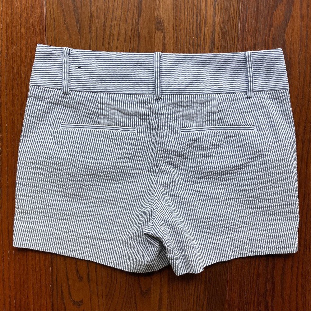Seersucker Navy & White ANN TAYLOR Shorts - Picture 2 of 3